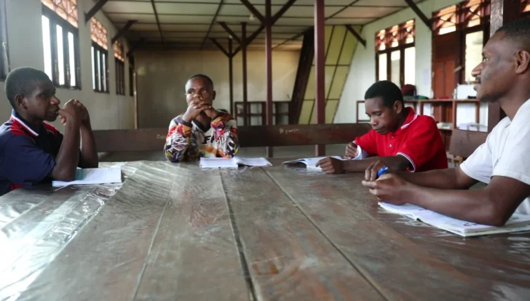 Anak-Anak Asrama di Asrama Dekenat Pegunungan Bintang, Oksibil, Keuskupan Jayapura